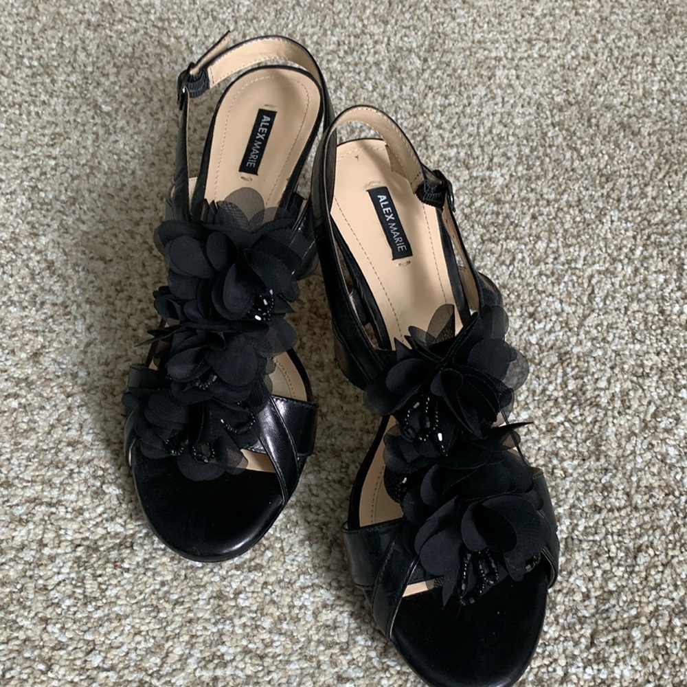 Dress shoes